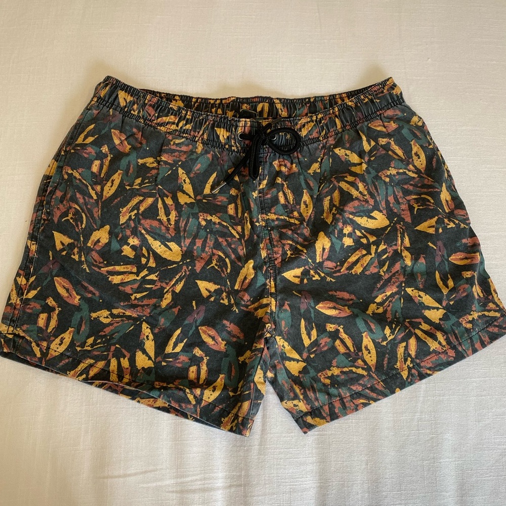 Pull&Bear Men’s Palm Shorts